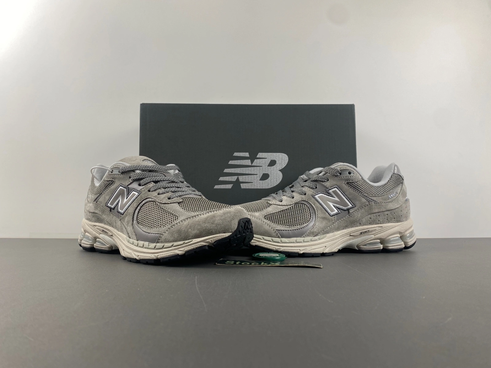 Resilient New Balance 2002R Marblehead Light Aluminum ML2002RC 2413