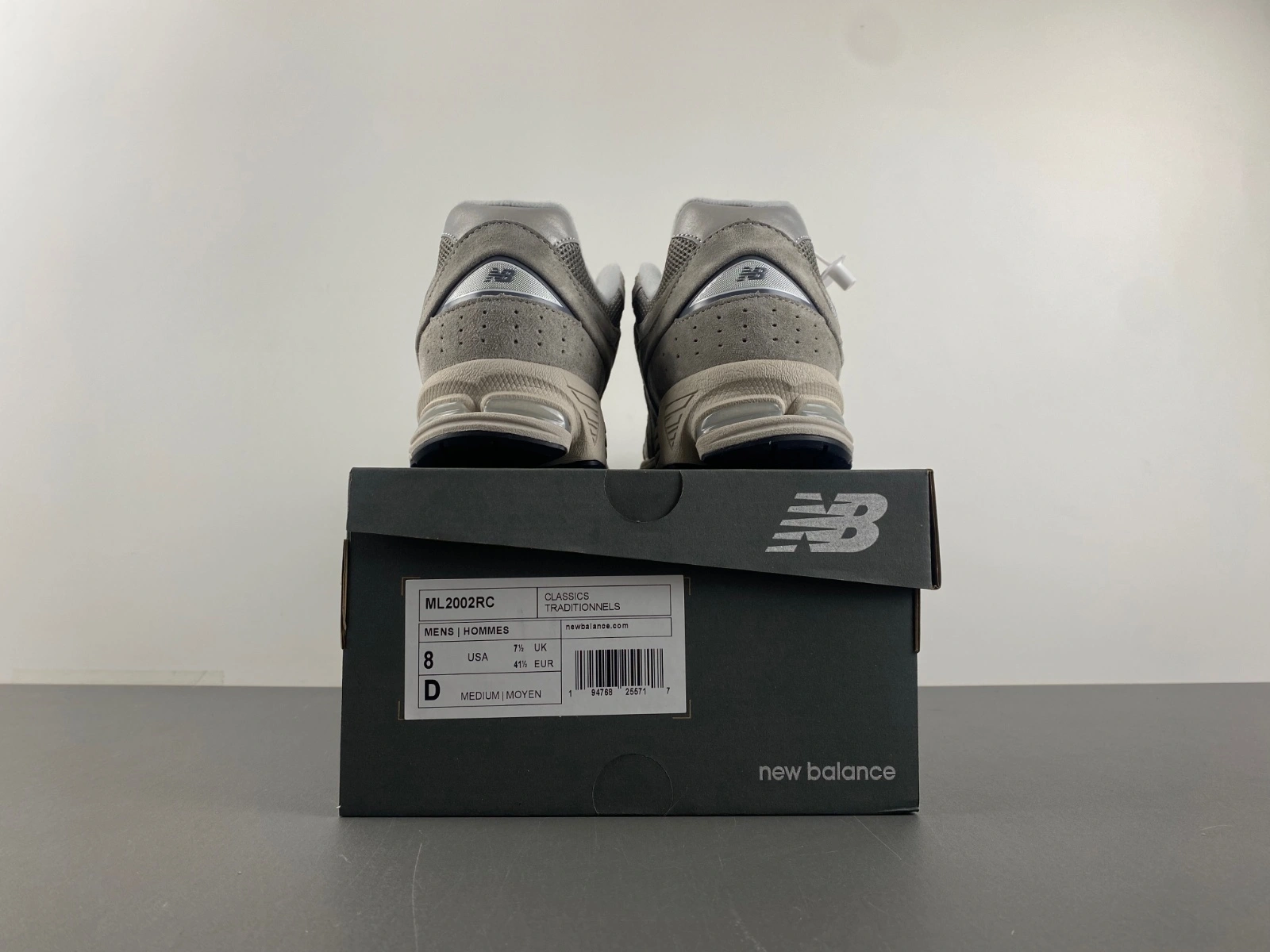 Resilient New Balance 2002R Marblehead Light Aluminum ML2002RC 2413