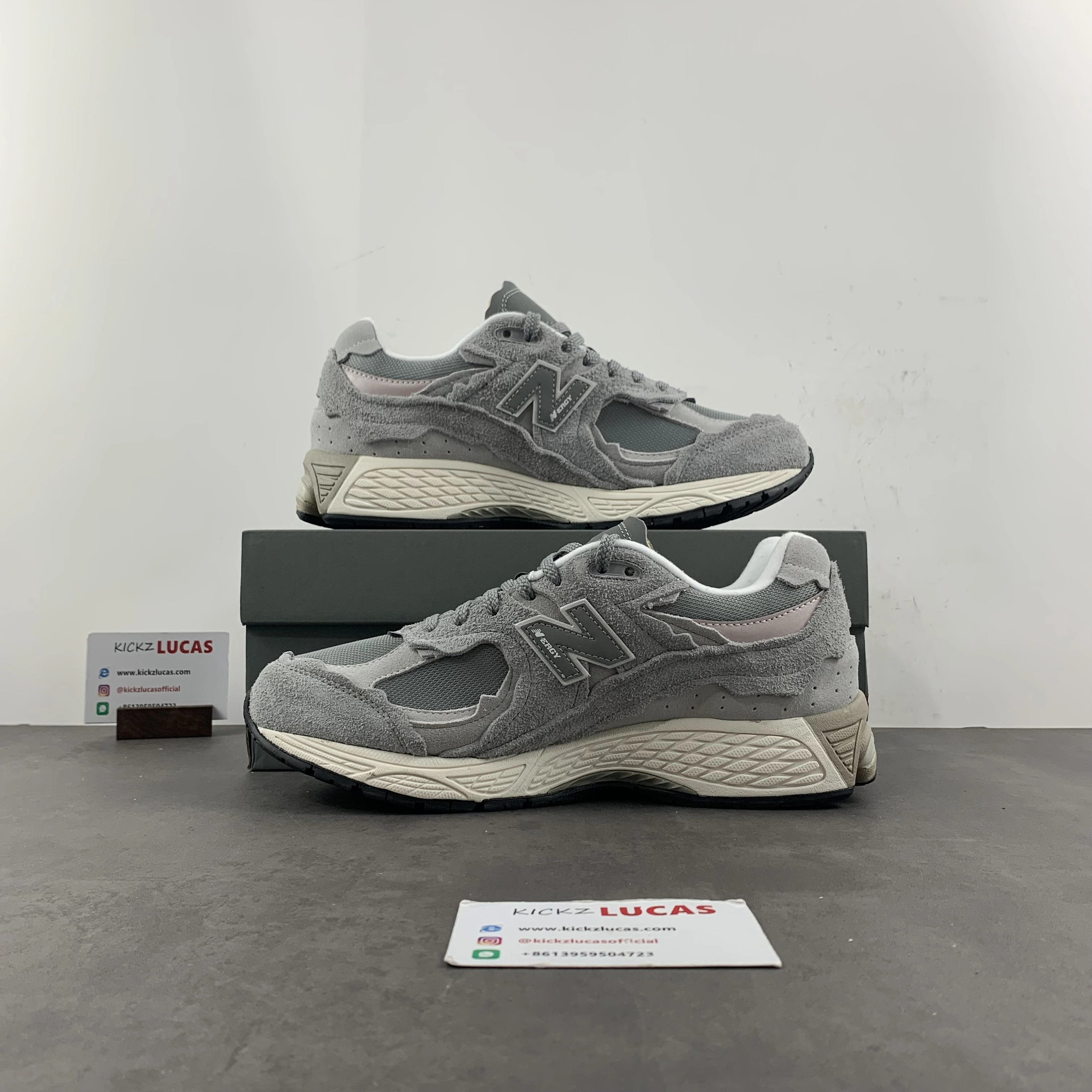 New Balance 2002R Protection Pack Grey M2002RDM Snug 2450
