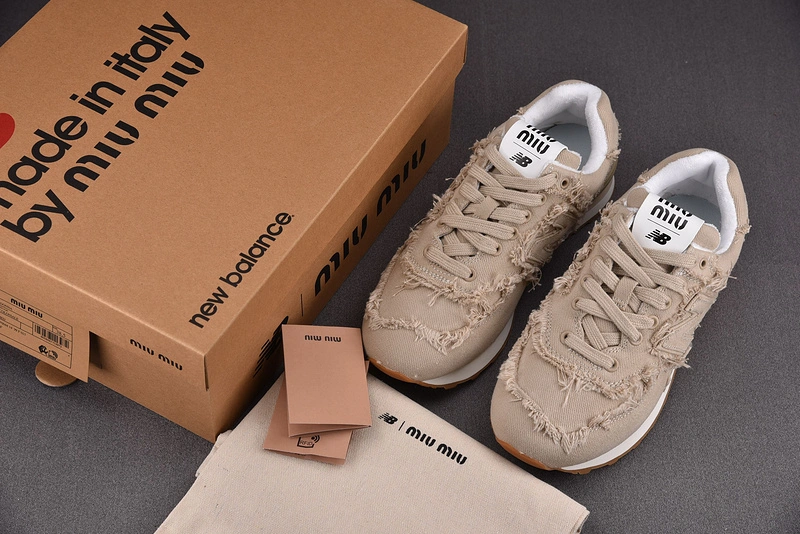 Classic New Balance 574 M*iu M*iu Denim Colonial Beige 2473