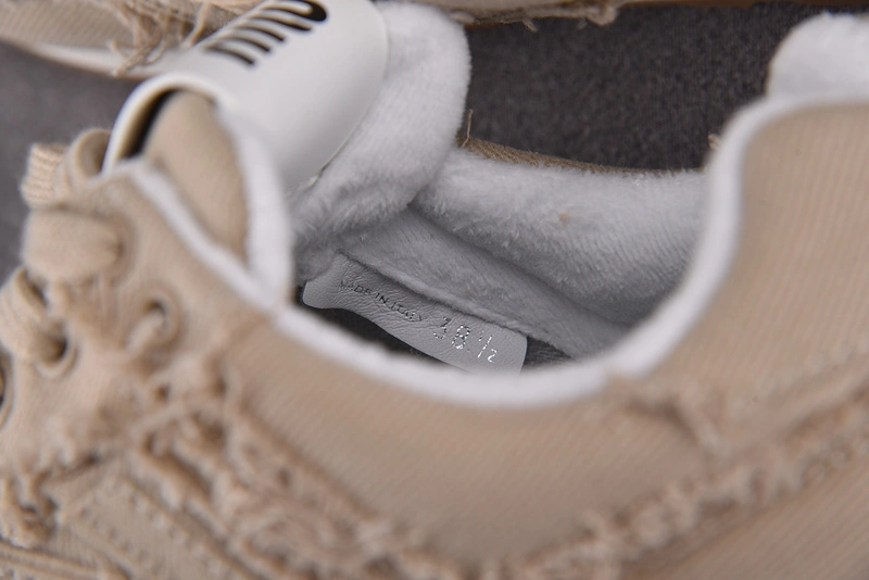 Classic New Balance 574 M*iu M*iu Denim Colonial Beige 2473