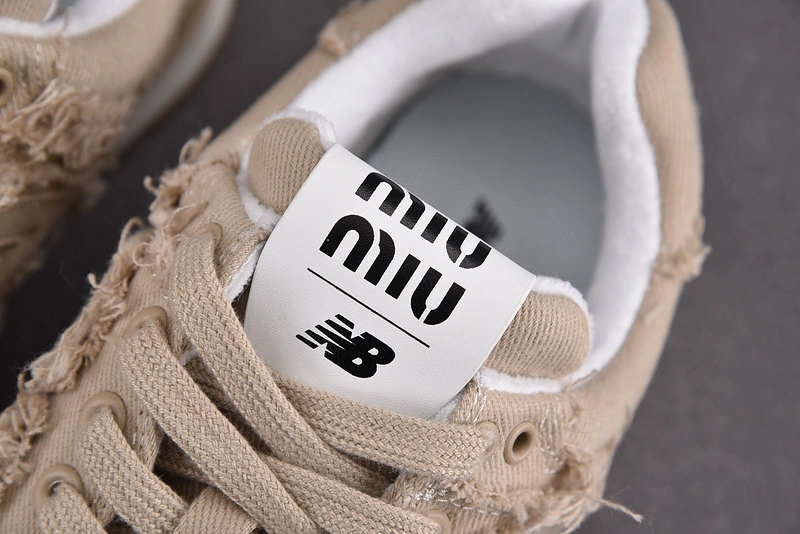 Classic New Balance 574 M*iu M*iu Denim Colonial Beige 2473