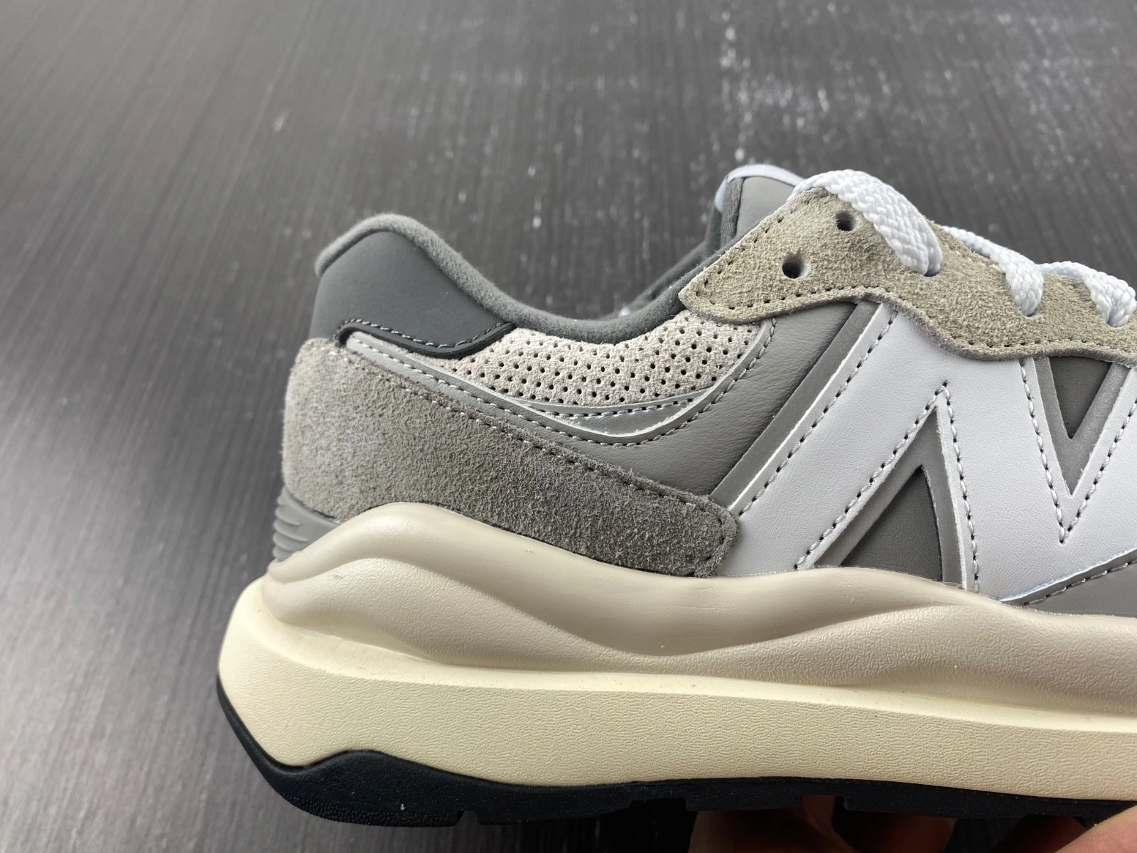 New Balance 57 40 Grey Day M5740TA Fashionable 2492