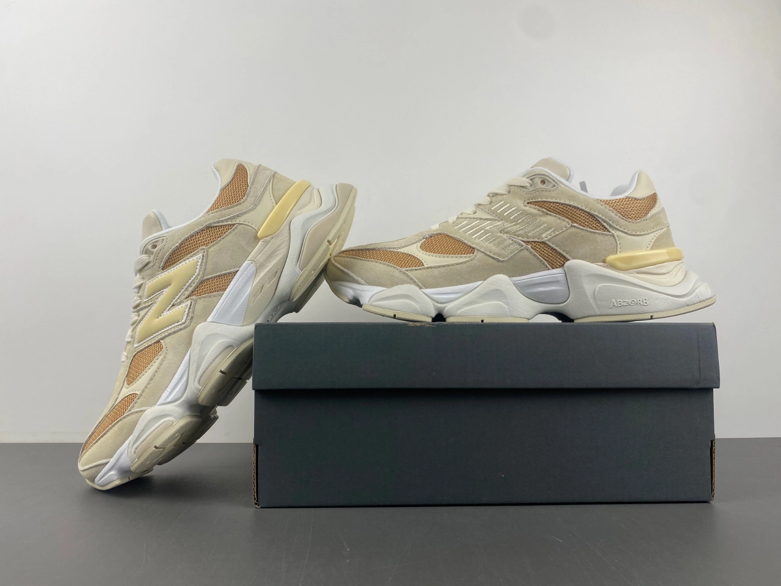 New Balance 9060 Brown Ivory White U9060FW Chic 2378