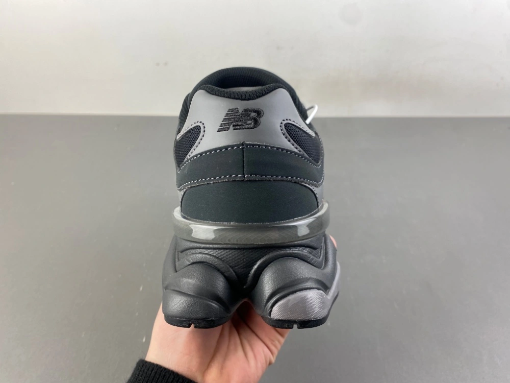 New Balance 9060 Mono Black U906079E GoodFit 2331