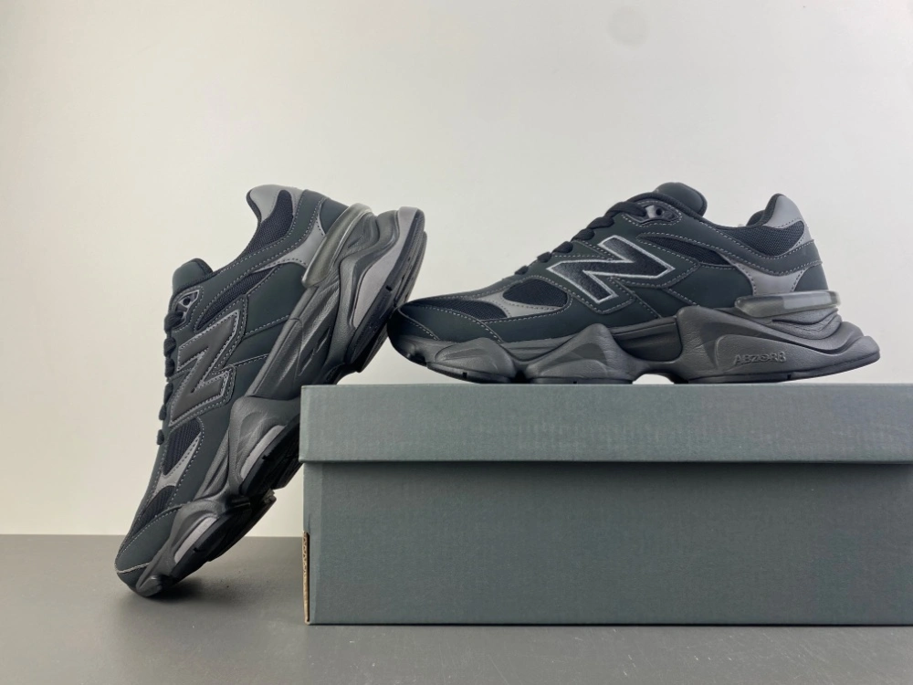 New Balance 9060 Mono Black U906079E GoodFit 2331