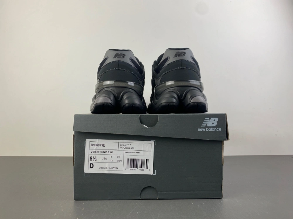 New Balance 9060 Mono Black U906079E GoodFit 2331