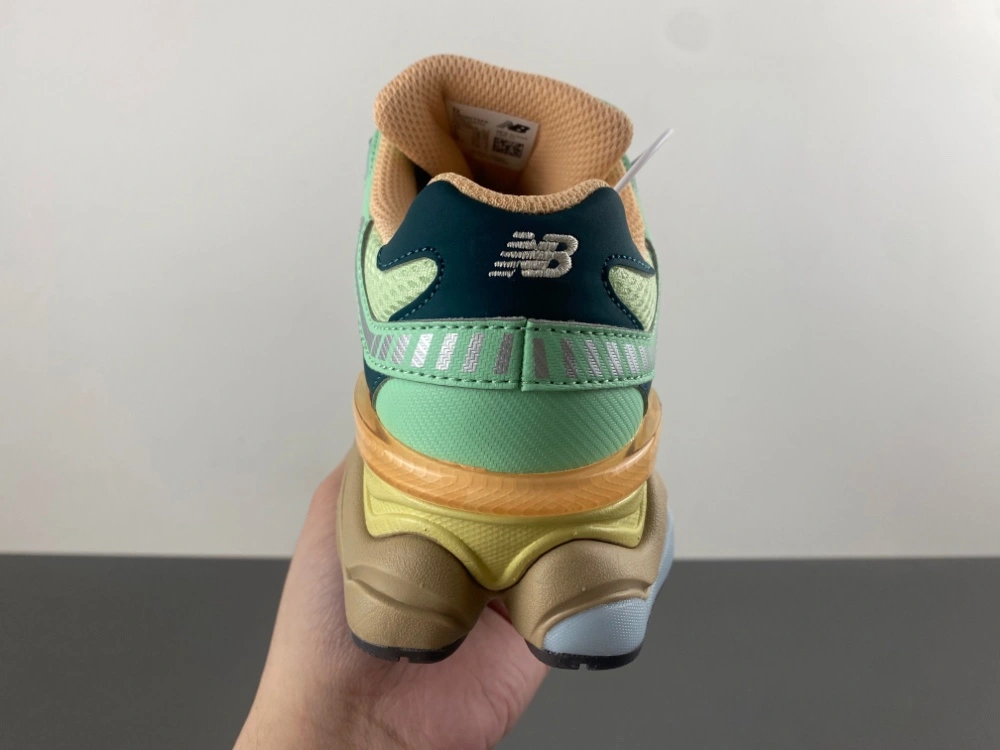 Minimalist New Balance 9060 Sweetgrass Deep Ocean U9060TMA 2340