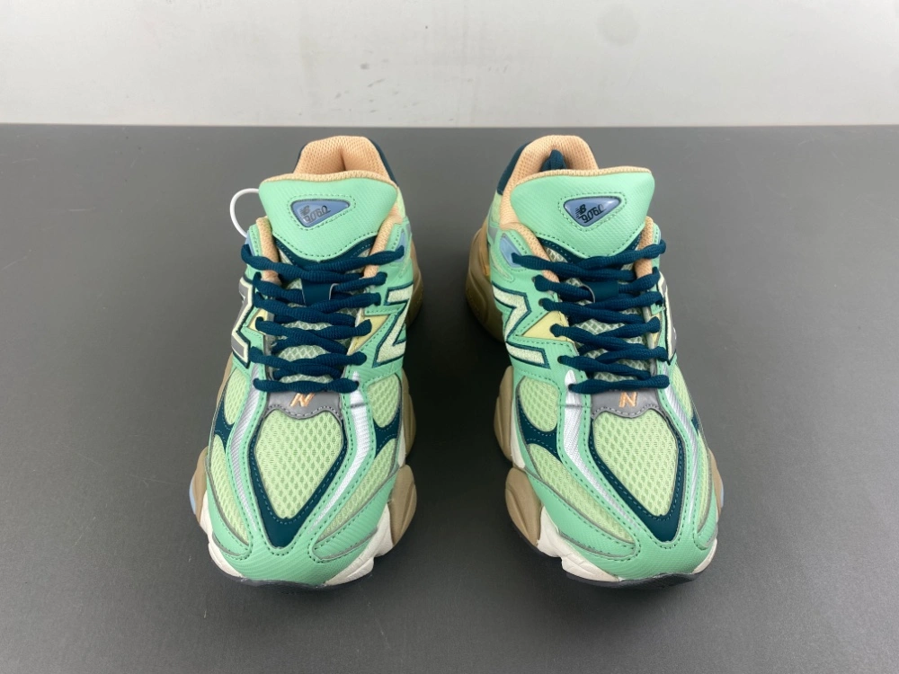 Minimalist New Balance 9060 Sweetgrass Deep Ocean U9060TMA 2340