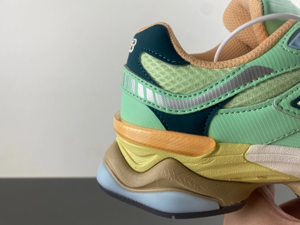 Minimalist New Balance 9060 Sweetgrass Deep Ocean U9060TMA 2340
