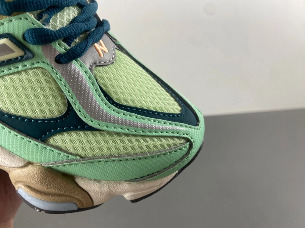 Minimalist New Balance 9060 Sweetgrass Deep Ocean U9060TMA 2340