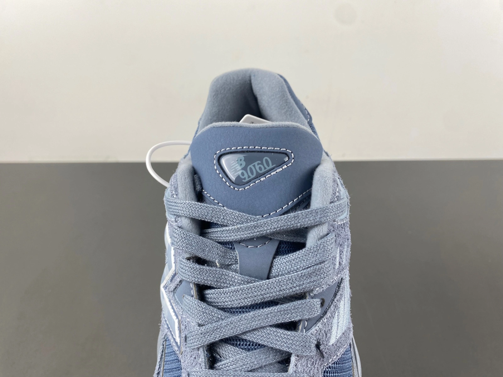 Resilient New Balance 9060 Vintage Indigo U9060IB 2421