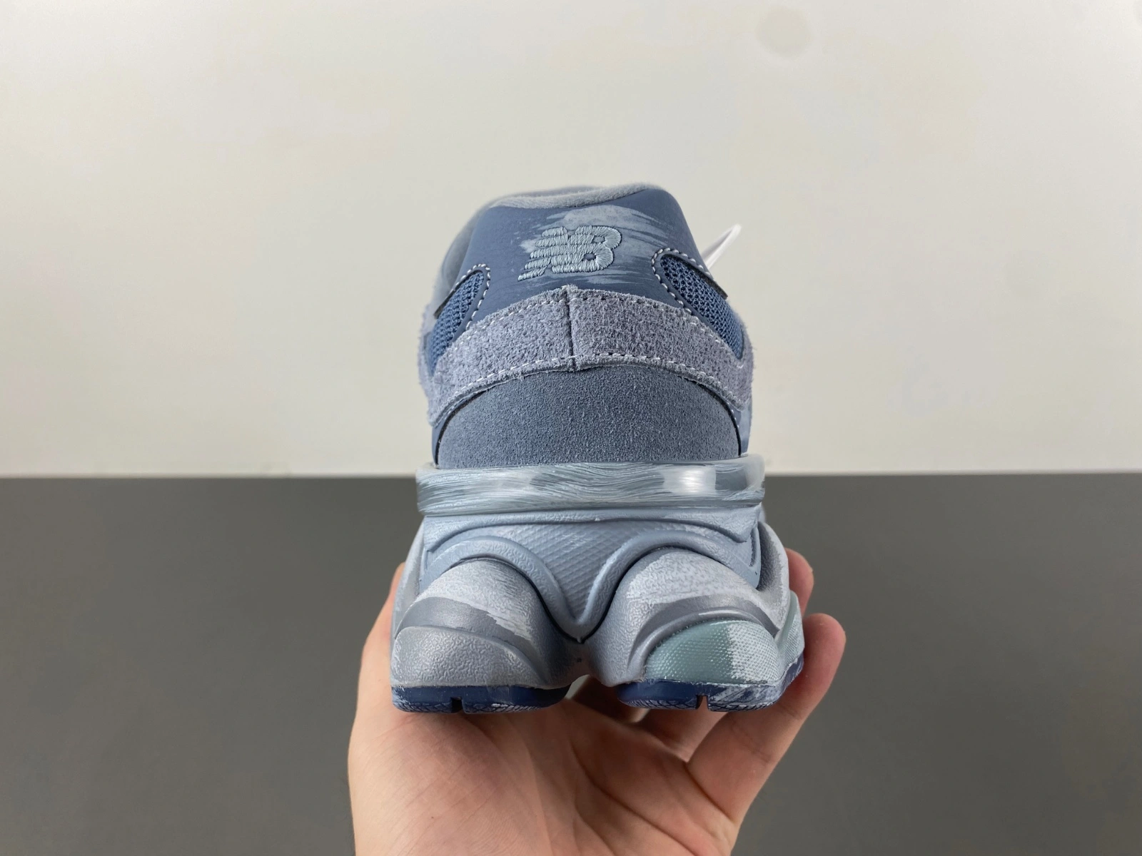 Resilient New Balance 9060 Vintage Indigo U9060IB 2421