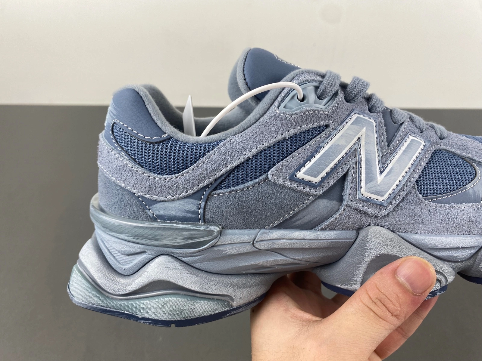 Resilient New Balance 9060 Vintage Indigo U9060IB 2421