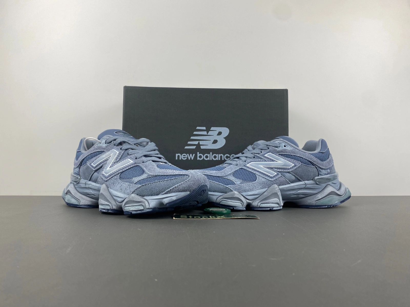 Resilient New Balance 9060 Vintage Indigo U9060IB 2421