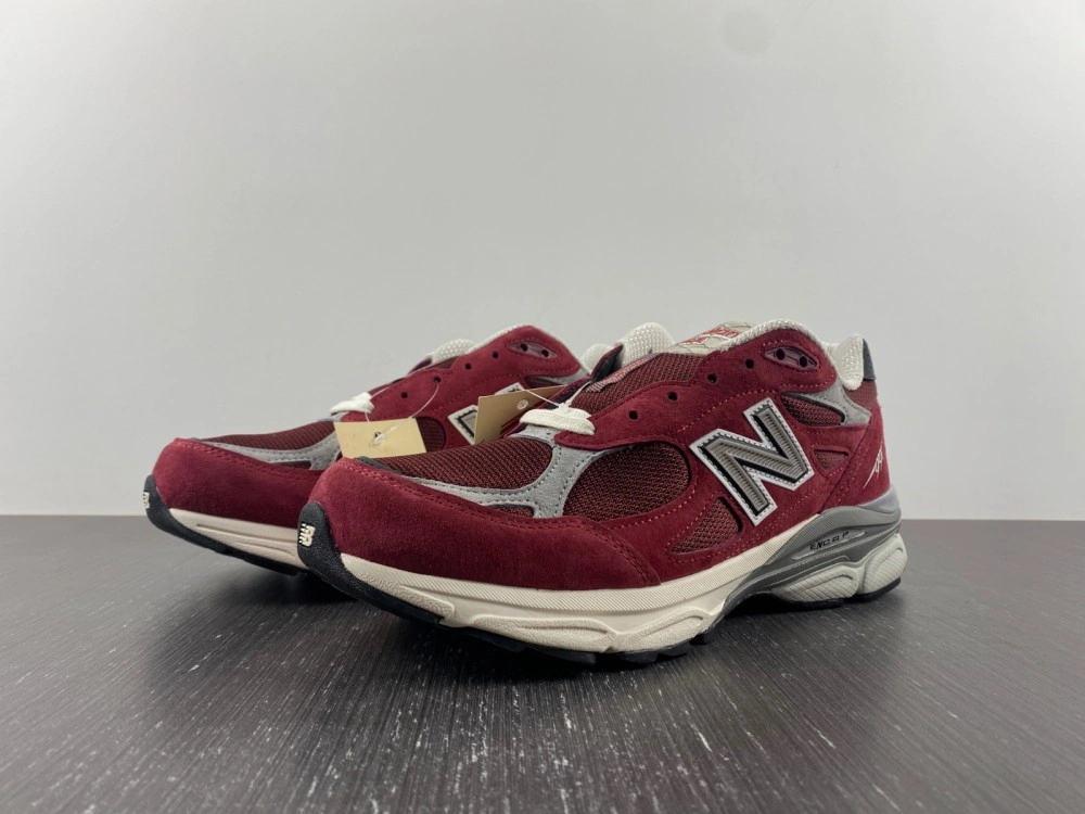 UrbanChic New Balance 990v3 MiUSA Teddy Santis Scarlet M990TF 2509
