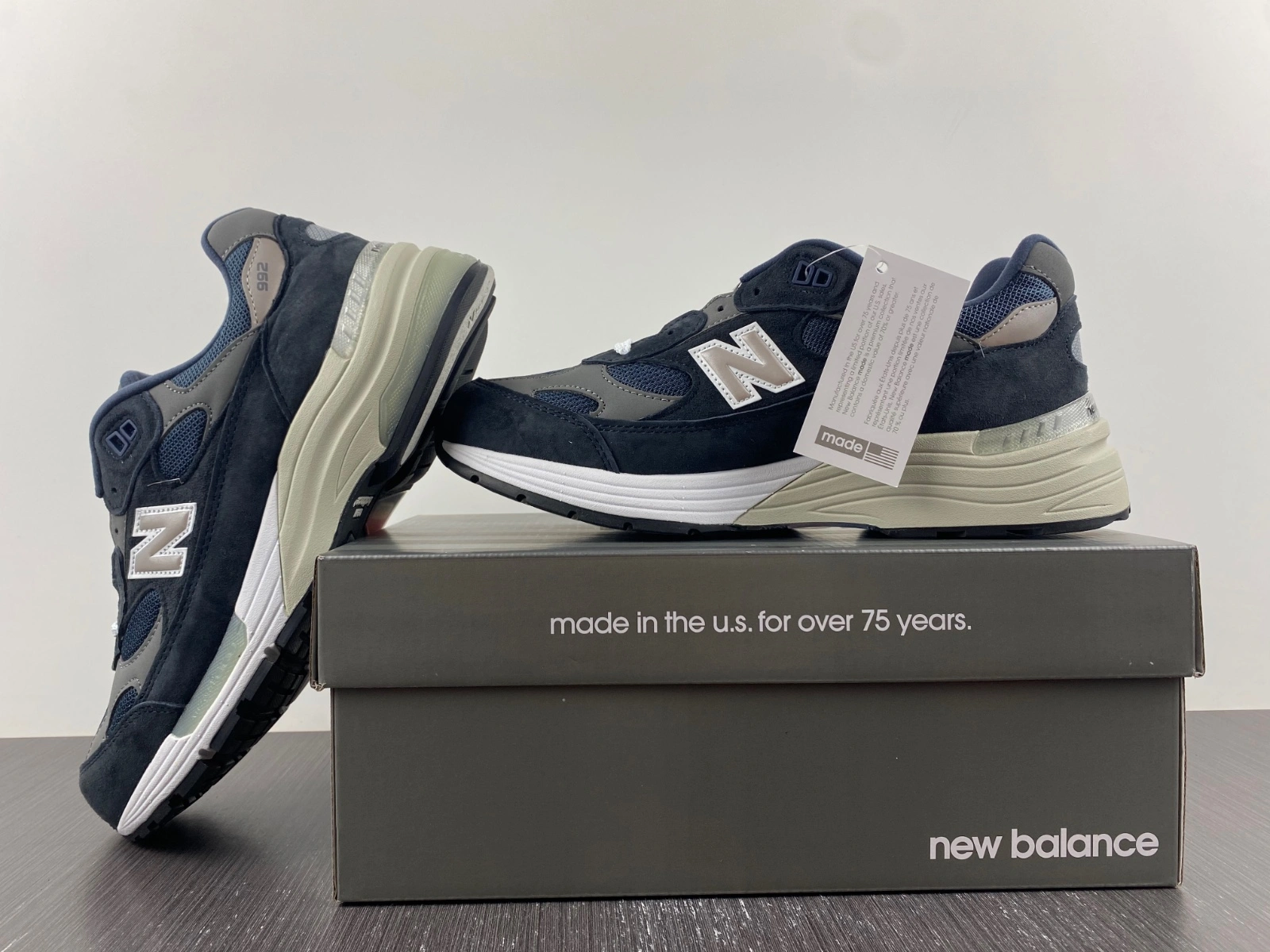 New Balance 992 Navy Grey M992GG Modern 2496