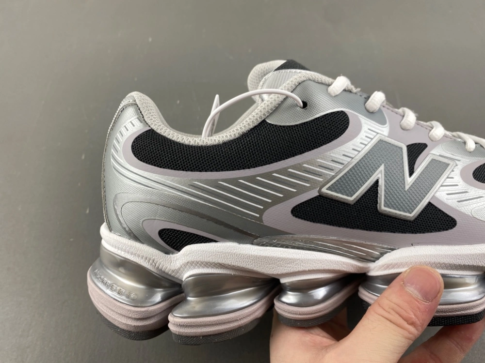 SportInspired New Balance Abzorb 2000 Silver Metallic-Faded Black U20003OZ 2328