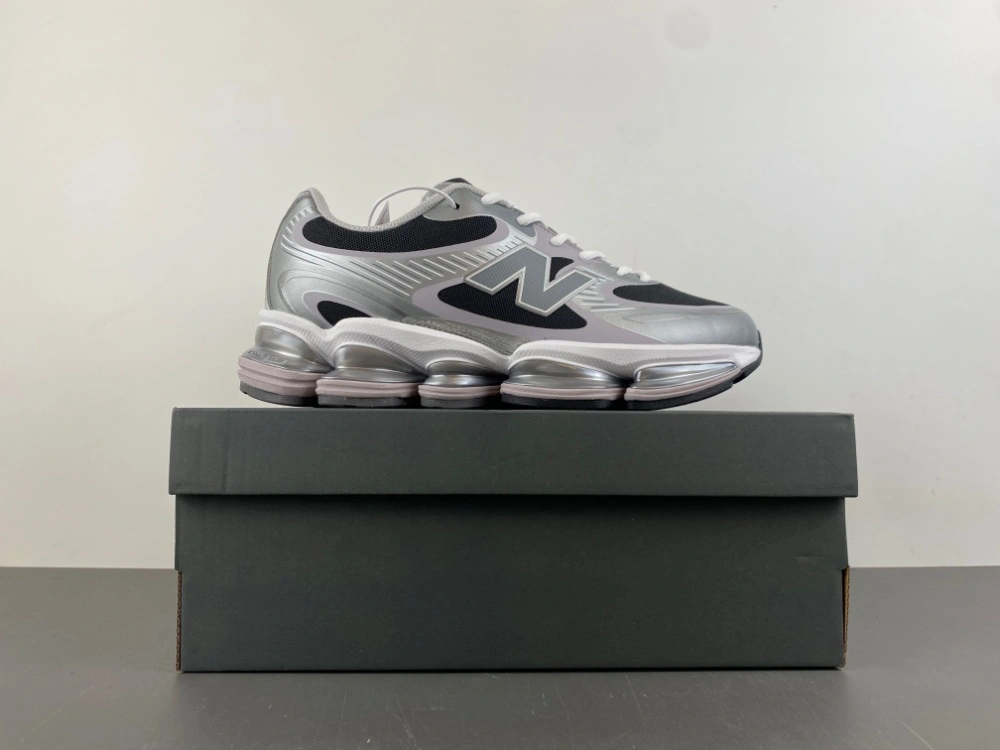 SportInspired New Balance Abzorb 2000 Silver Metallic-Faded Black U20003OZ 2328