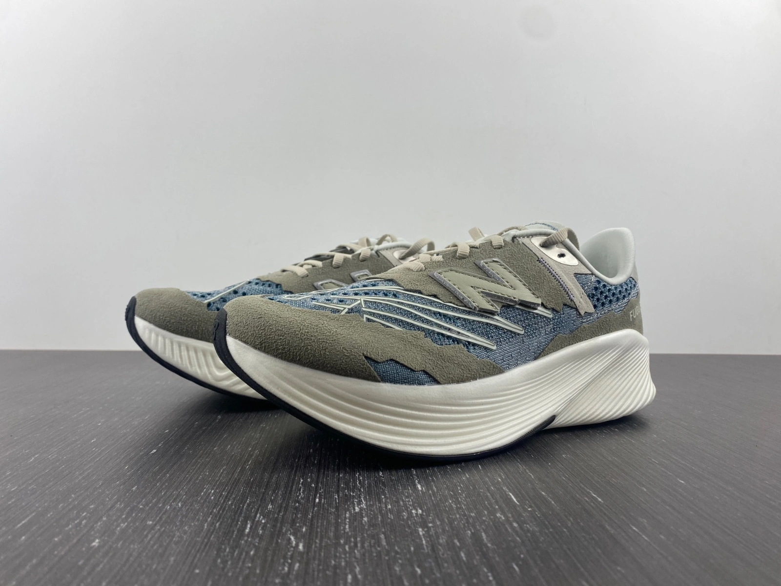 Breathable New Balance FuelCell RC Elite v2 Tokyo Design Studio Grey Vetiver MSRCELTO 2498