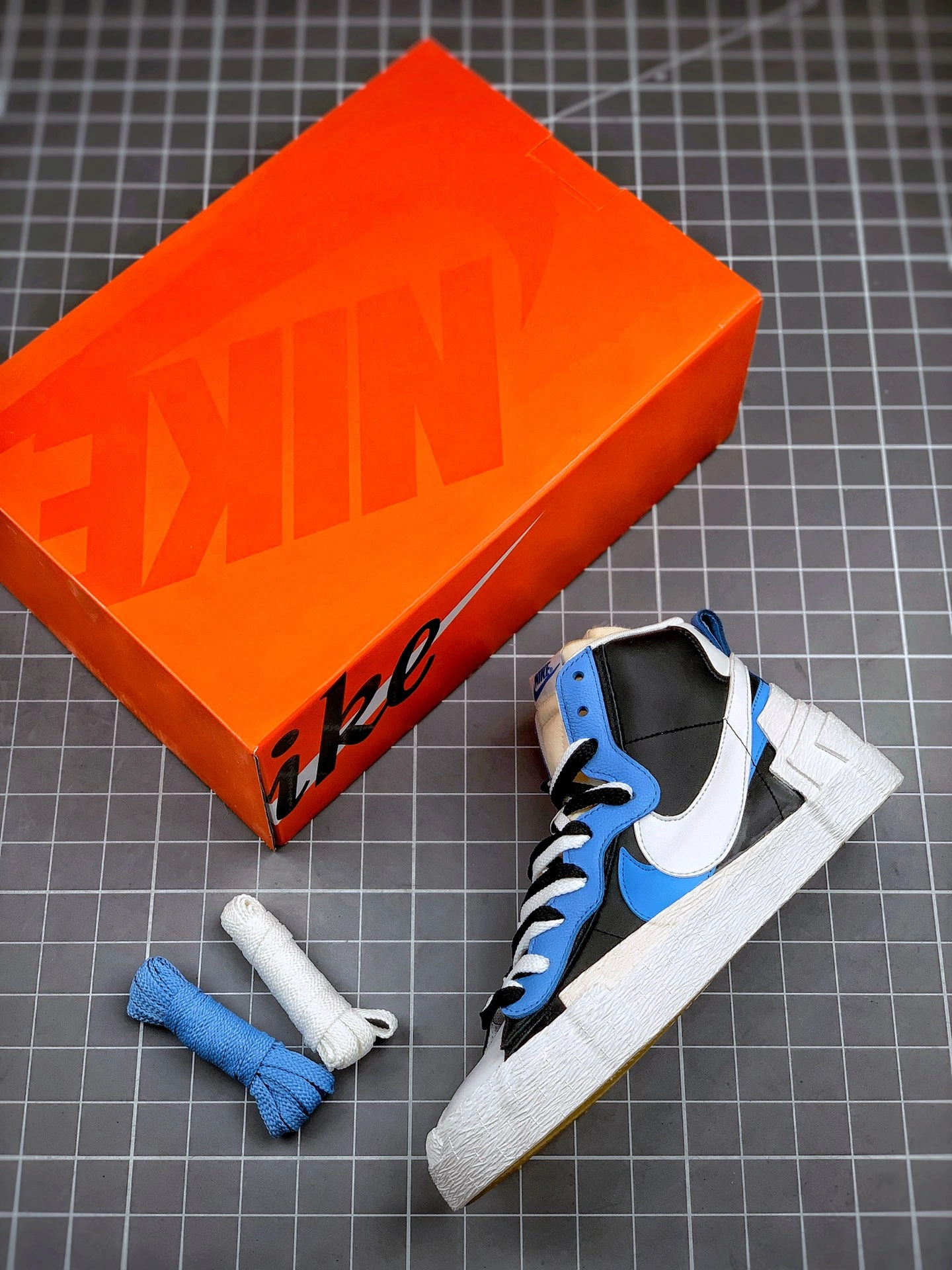 Lightweight Nike Blazer Mid BV0072- 1222