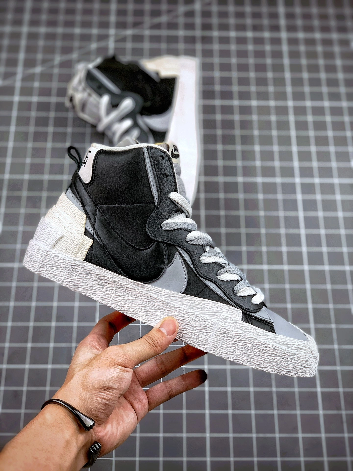 SunProtective Nike Blazer Mid BV0072- 1221
