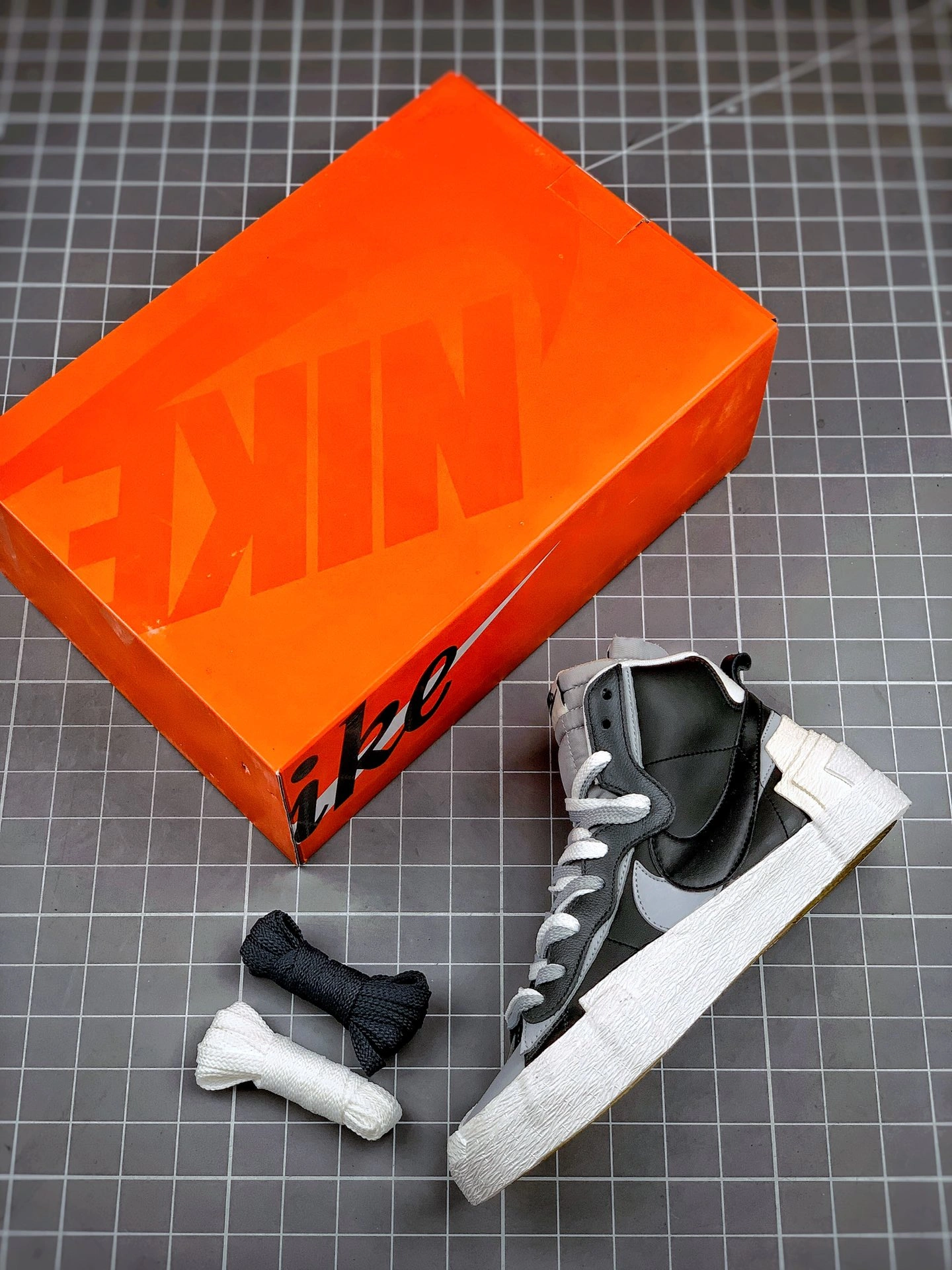 SunProtective Nike Blazer Mid BV0072- 1221