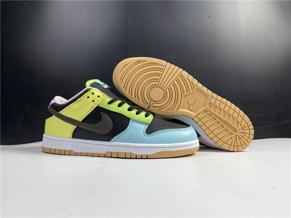 Snug Nike Dunk Low “Free 99” DH0952- 589