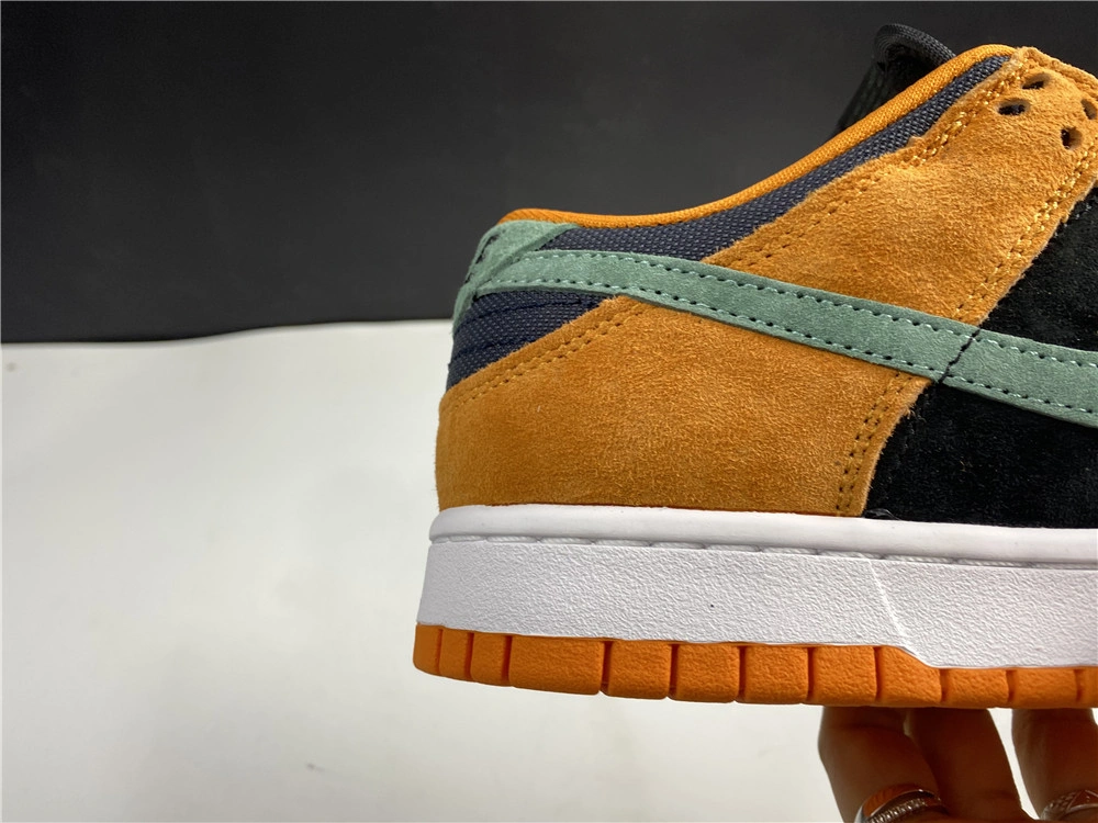 SoftTouch Nike Dunk Low SP “Ceramic” DA1469- 636