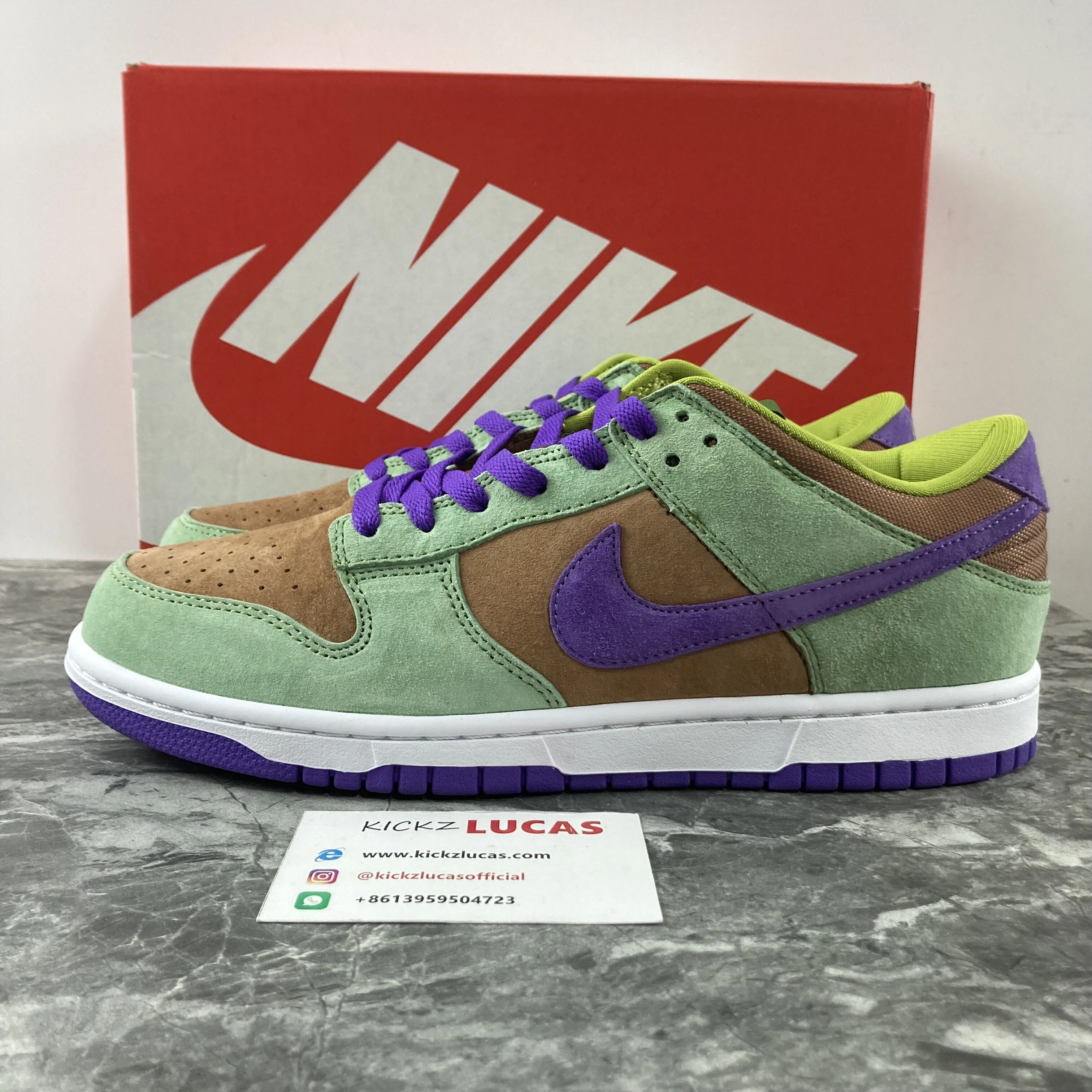Lightweight Nike Dunk Low SP “Veneer” DA1469- 637