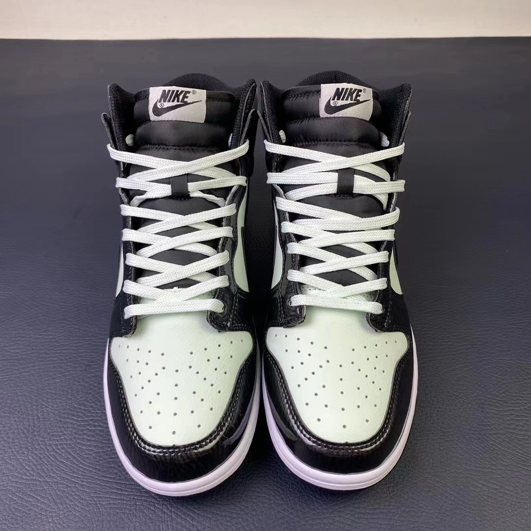 WeatherProof Nike SB Dunk 512