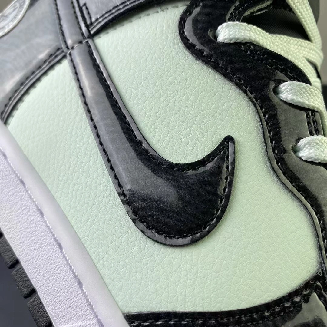 WeatherProof Nike SB Dunk 512