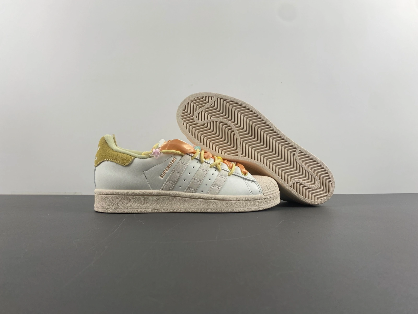 OdorResistant ORIGINALS SUPERSTAR W PINK CLOUD WHITE IF 2787