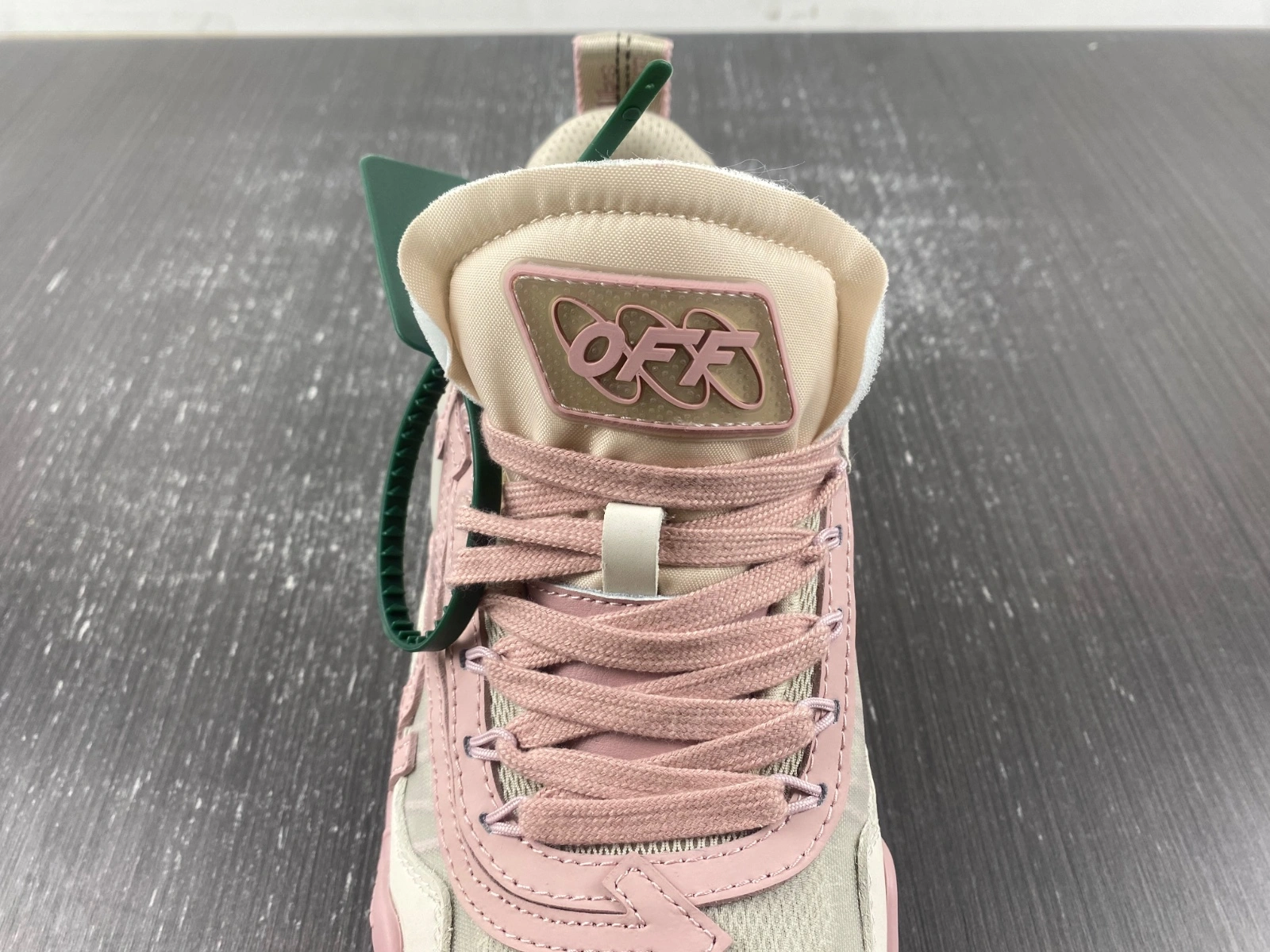 Vibrant O*ff W*hite Low Tops Sneakers MK 20240329- 5444