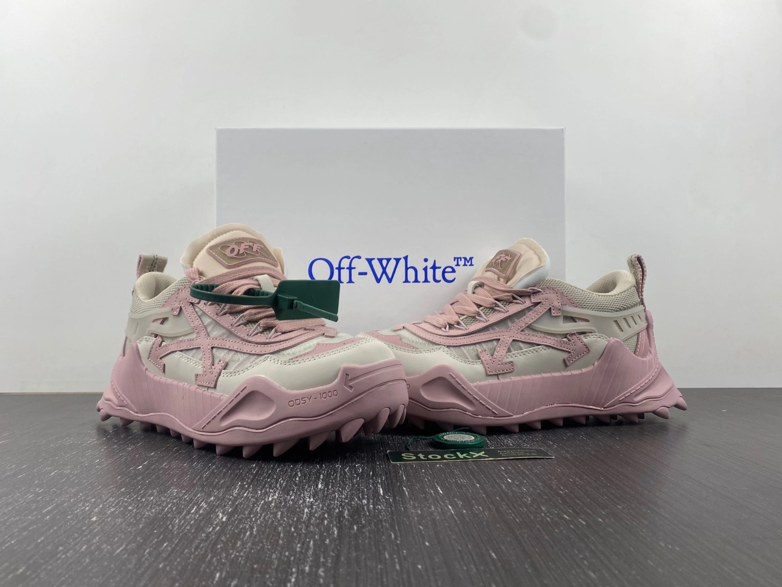 Vibrant O*ff W*hite Low Tops Sneakers MK 20240329- 5444