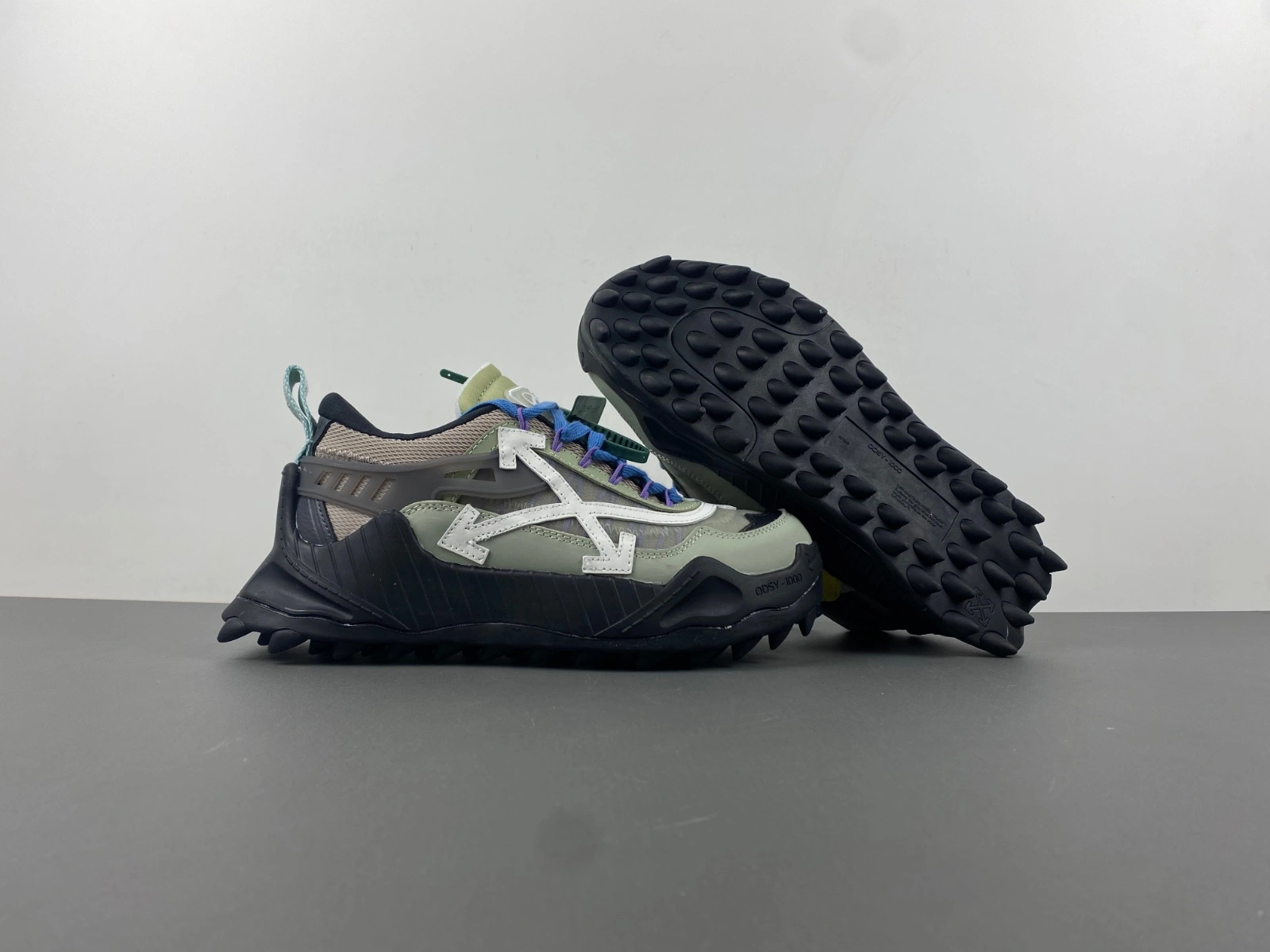 Lightweight O*ff W*hite Low Tops Sneakers MK 20240407- 5441