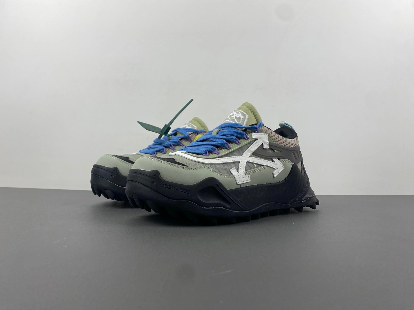 Lightweight O*ff W*hite Low Tops Sneakers MK 20240407- 5441
