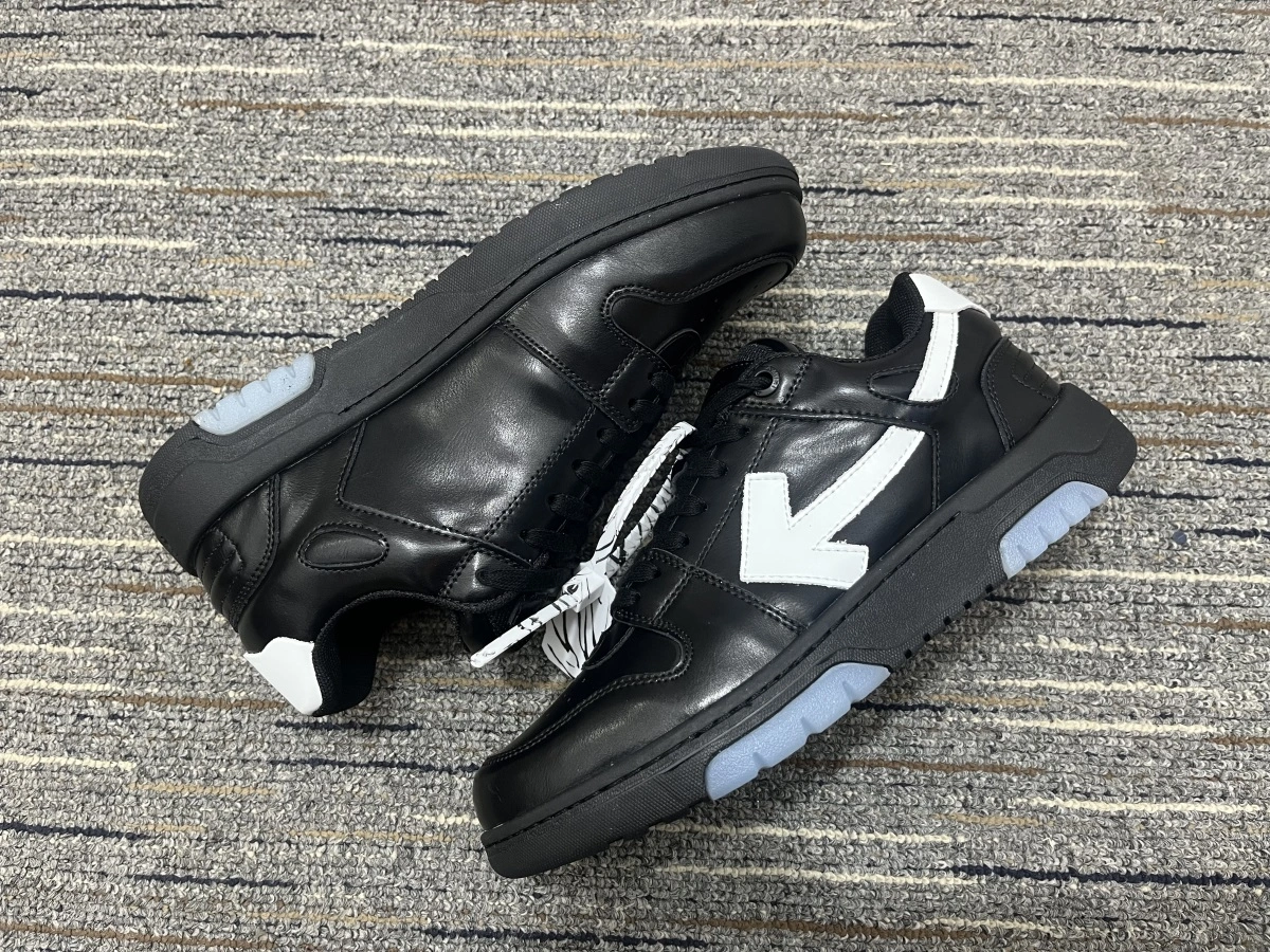 Comfortable O*ff W*hite Out Of Office OOO Low Tops CL221230- 5520