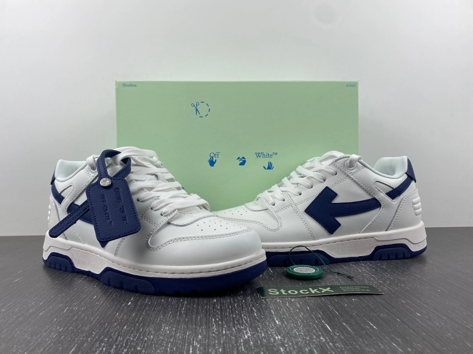 O*ff W*hite Out Of Office OOO Low Tops MK SunProtective 5519