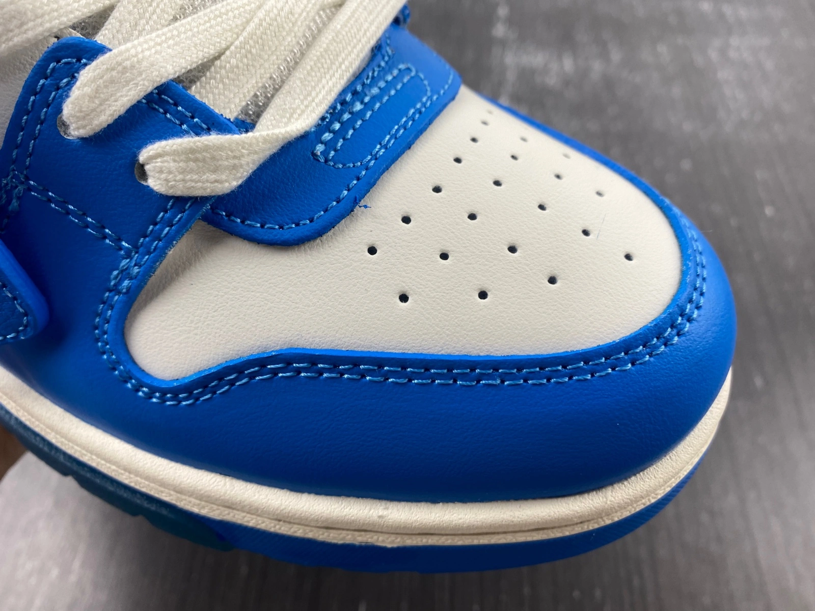 GoodFit O*ff W*hite Out Of Office OOO Low Tops MK 20230606 - 5512