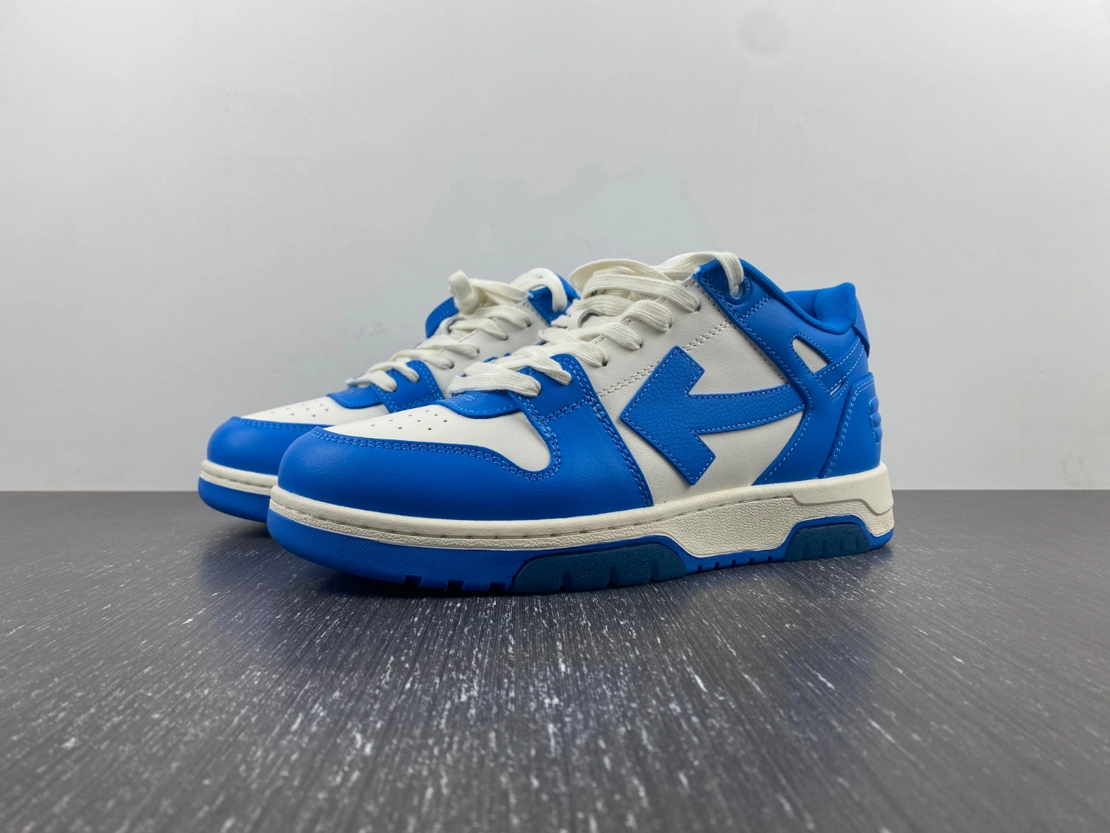 GoodFit O*ff W*hite Out Of Office OOO Low Tops MK 20230606 - 5512