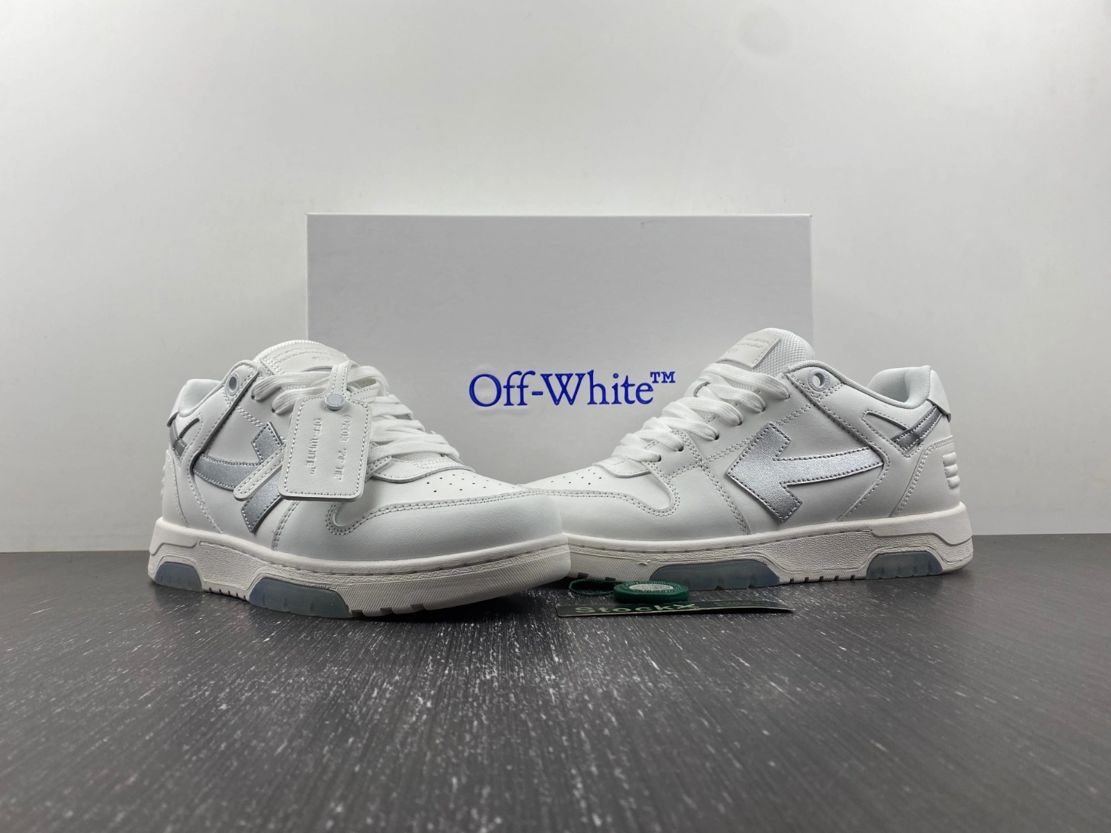 O*ff W*hite Out Of Office OOO Low Tops MK 20240127- Youthful 5449