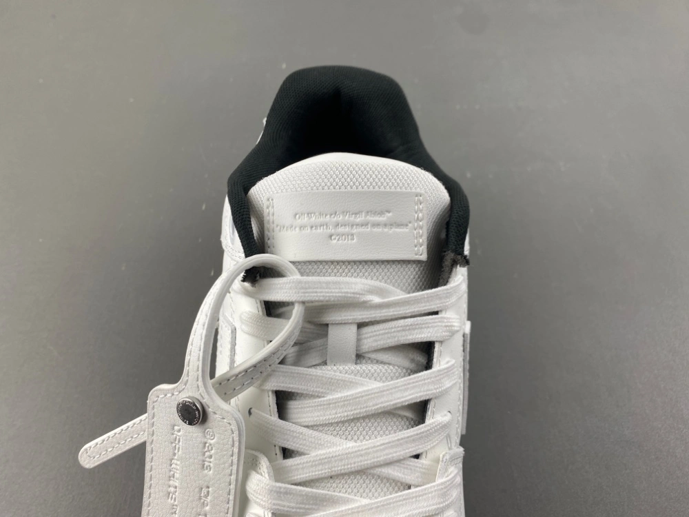 O*ff W*hite Out Of Office OOO Low Tops MK 20260120- AllSeason 5426