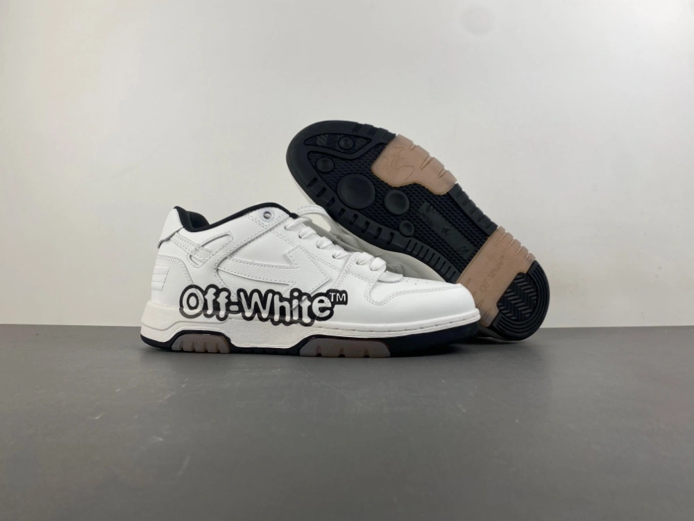 O*ff W*hite Out Of Office OOO Low Tops MK 20260120- AllSeason 5426