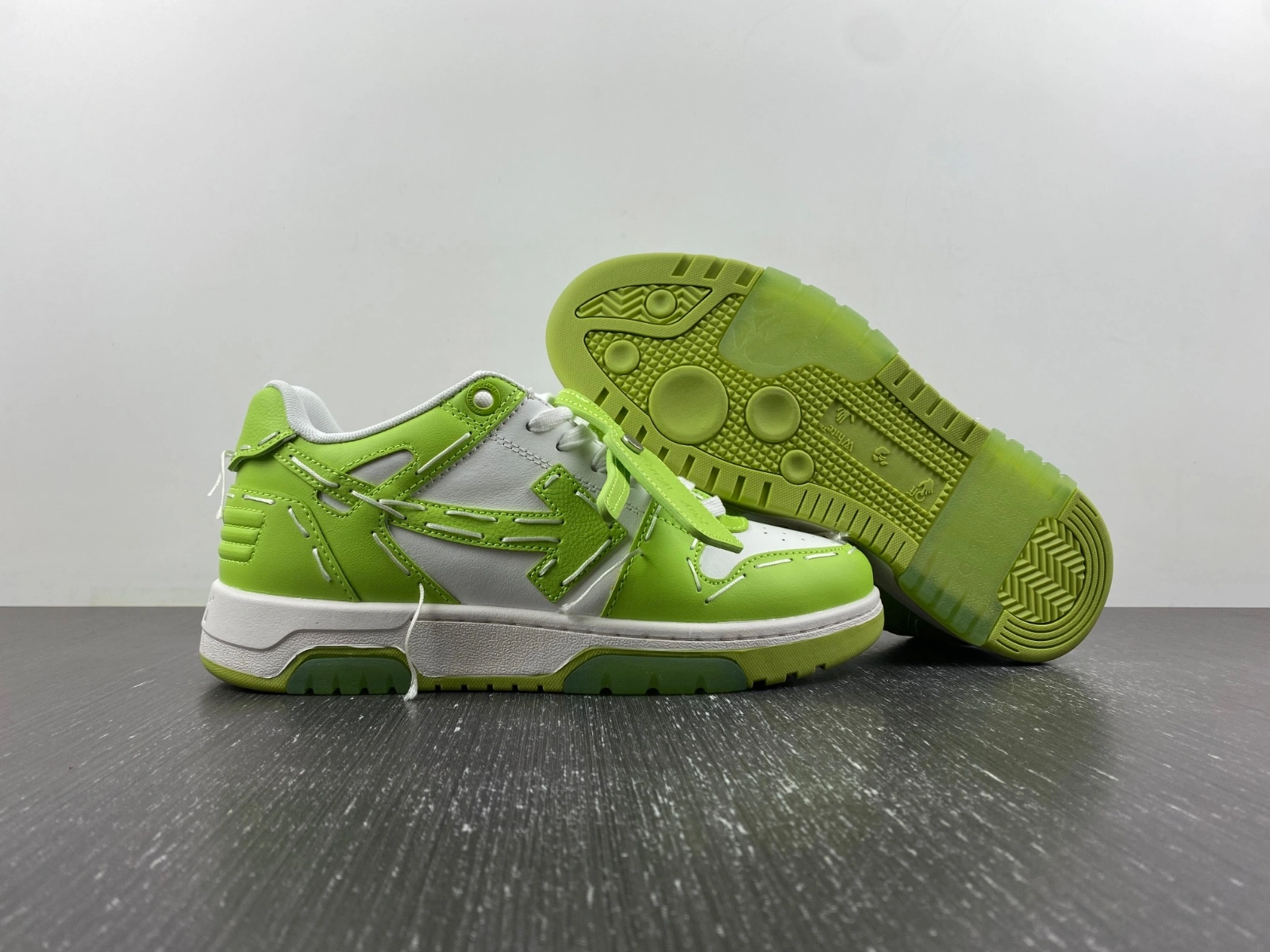 O*ff W*hite Out Of Office OOO Low Tops MK20231016- FashionForward 5457