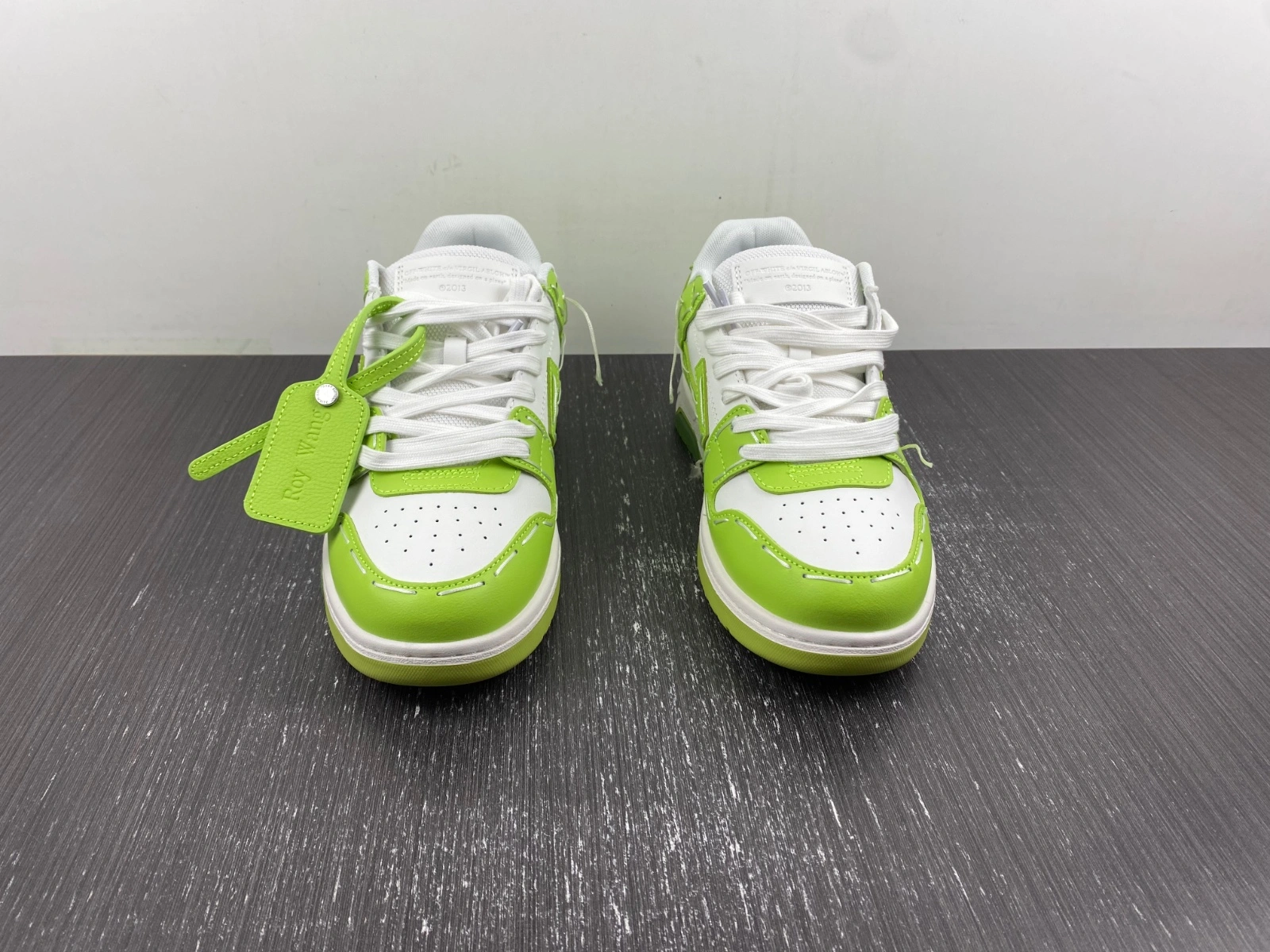 O*ff W*hite Out Of Office OOO Low Tops MK20231016- FashionForward 5457