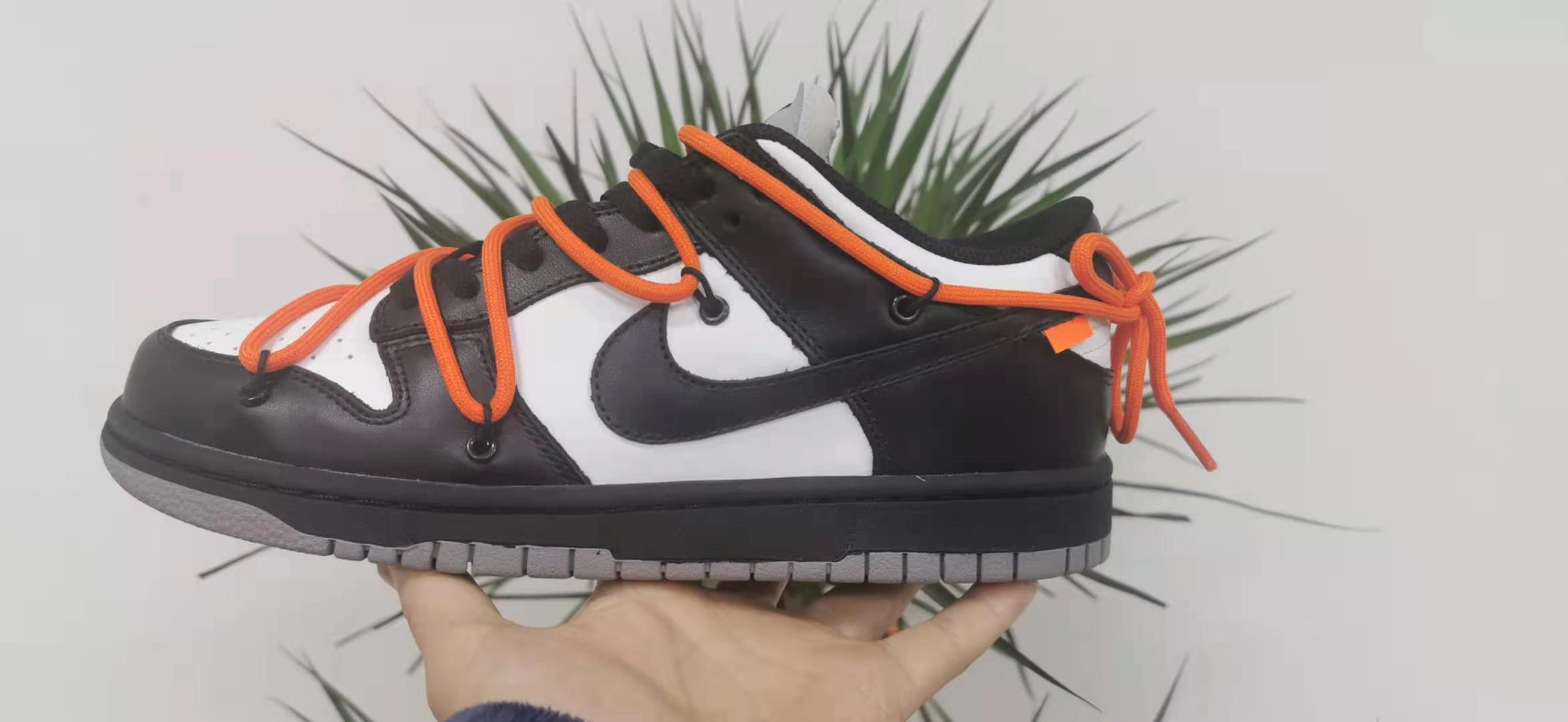 O*ff-W*hite x Nike Dunk Low Tailored 520