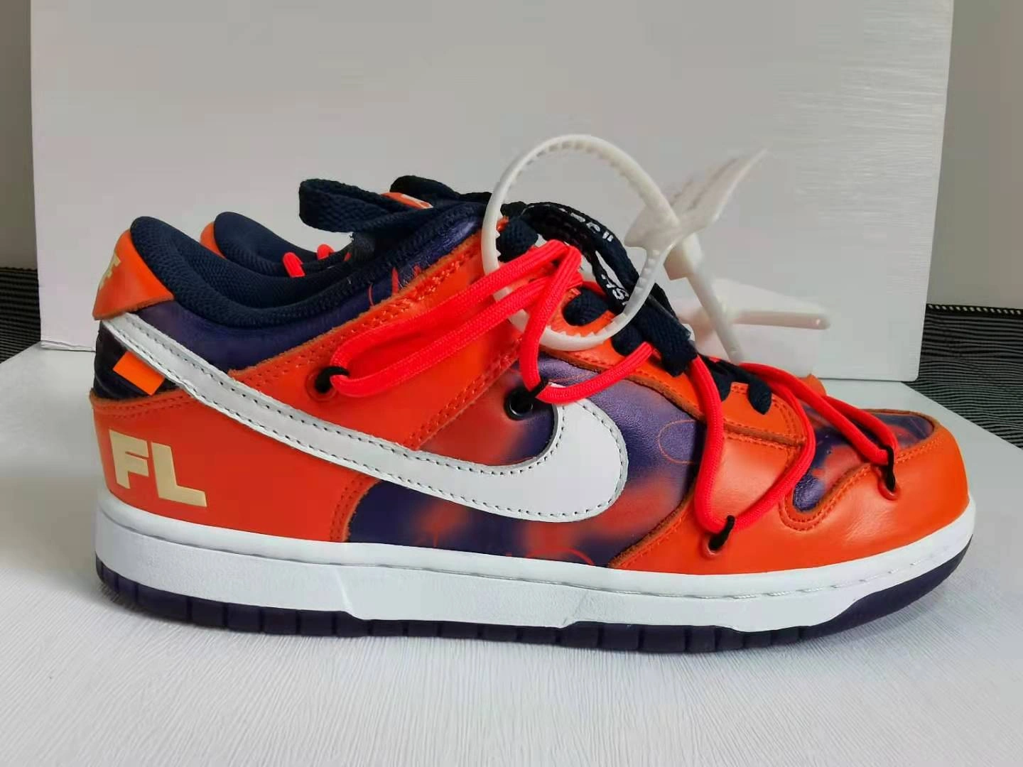 O*ff-W*hite x Nike Dunk Low Tailored 520