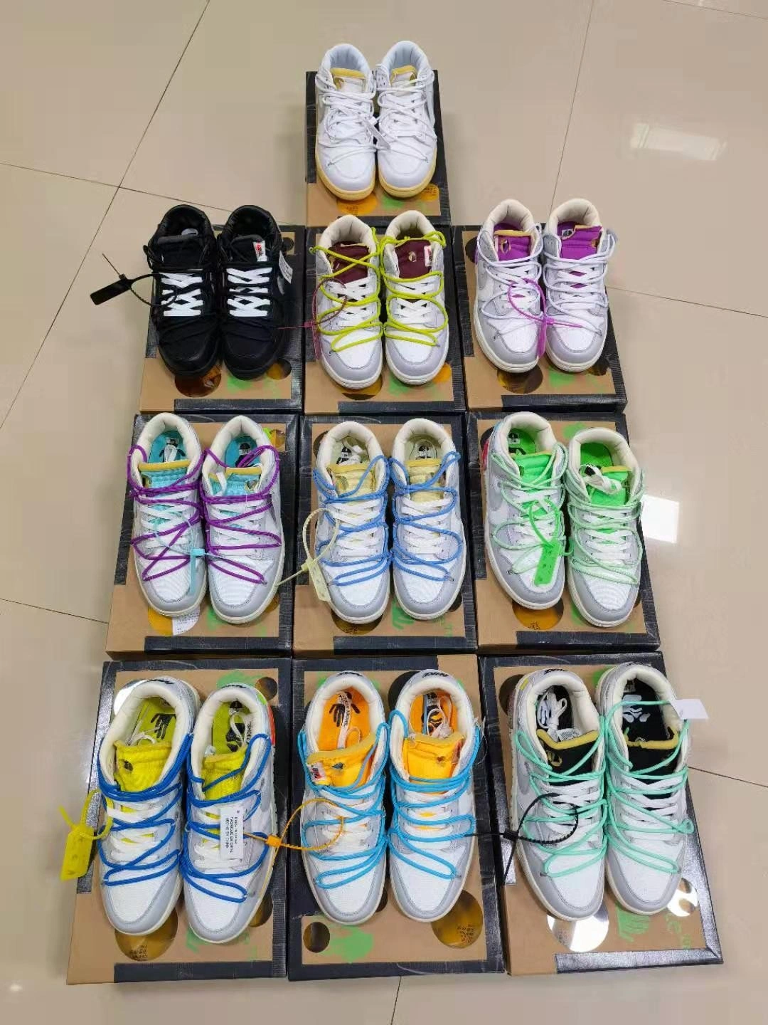 O*ff-W*hite x Nike Dunk Low Tailored 520