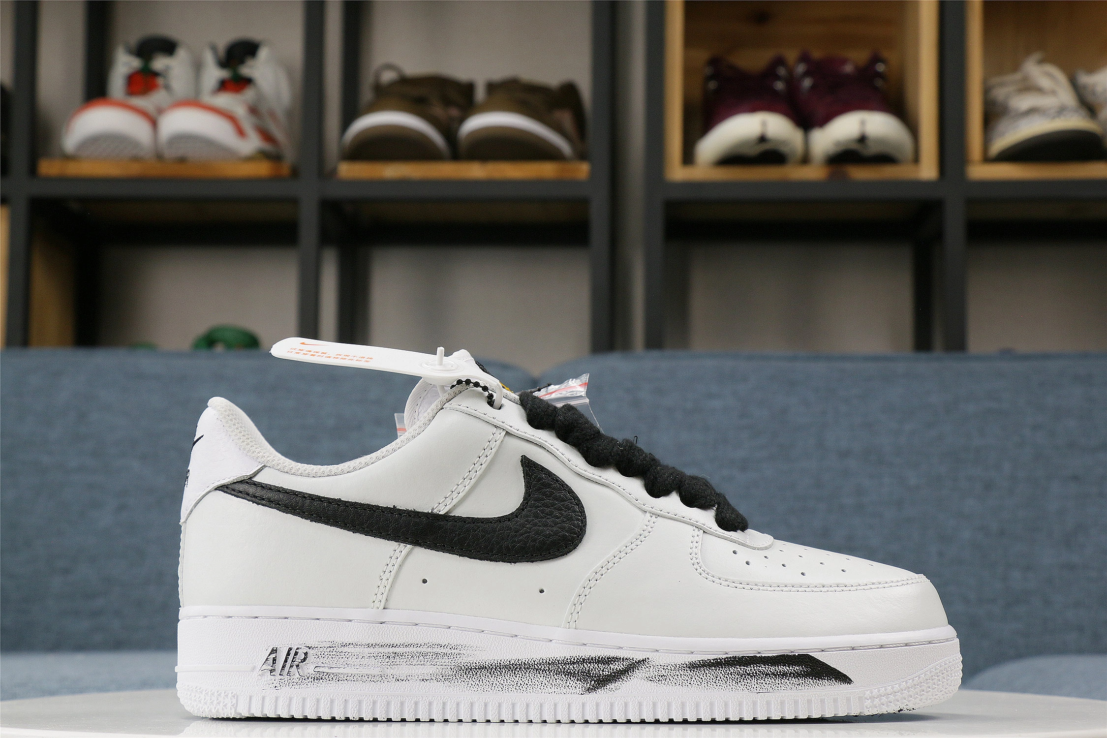 PEACEMINUSONE x Nike Air Force 1 “Para-Noise 2.0” SportInspired 812